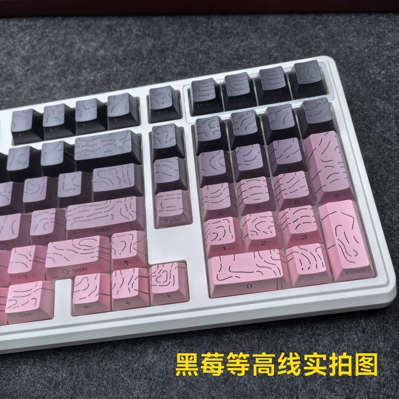 现货全新， 亏钱卖 新品上市 等高线白色/黑色 线条裂纹/字符双发光 侧刻，97键 适配87键以下（含87键）全系列键位 黑莓/极昼/抹茶/星辰紫等高线渐变键帽